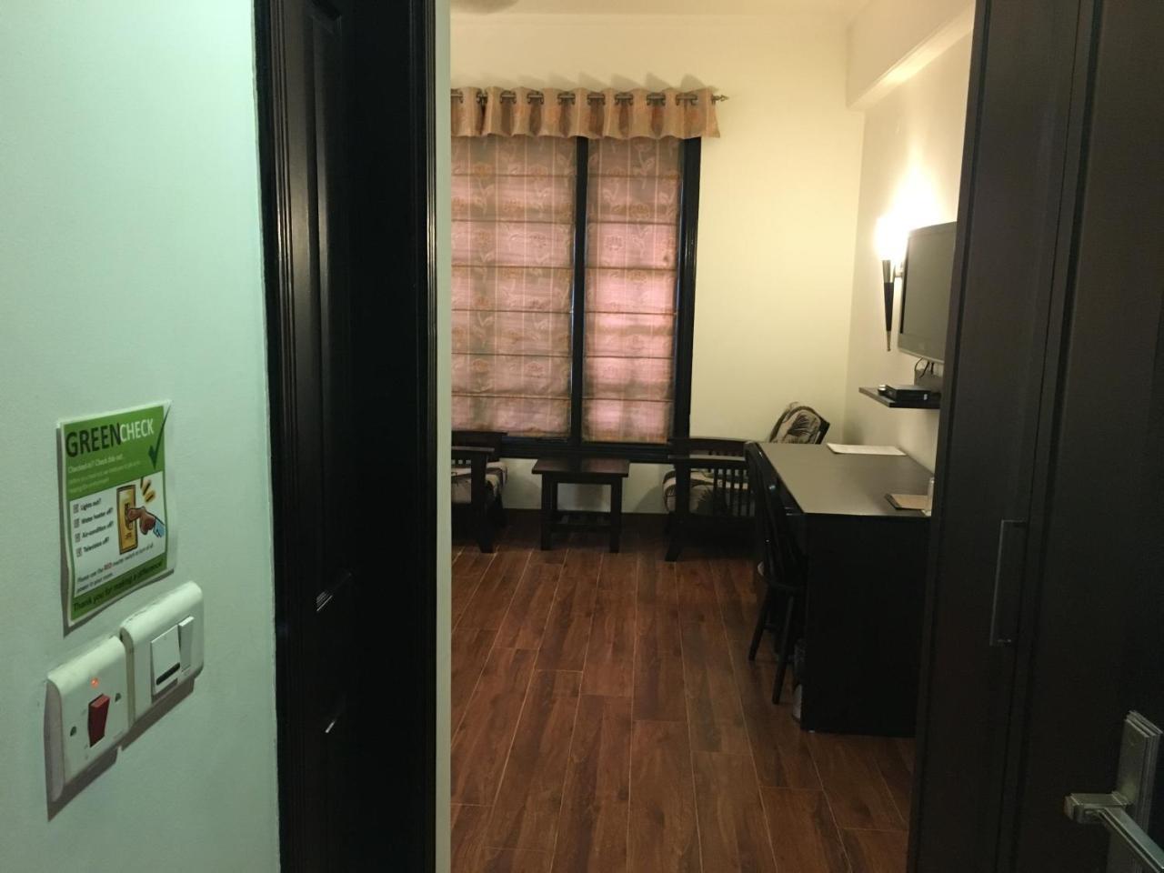 La Residence Gurgaon Bagian luar foto